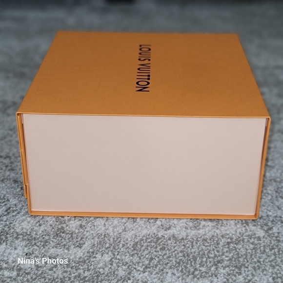 Louis Vuitton LV Collapsible Gift Handbag Box 10.25x9.75x5" & Receipt Envelope - Picture 2 of 15